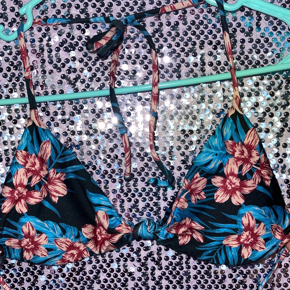 Flower Bikini 🌸 - Picture 3 of 7